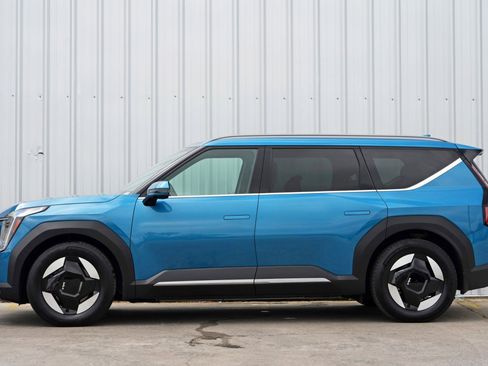 Used 2024 Kia EV9 Wind image 8