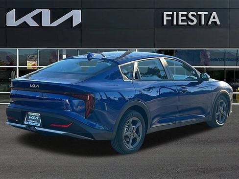 New 2025 Kia K4 LXS image 4
