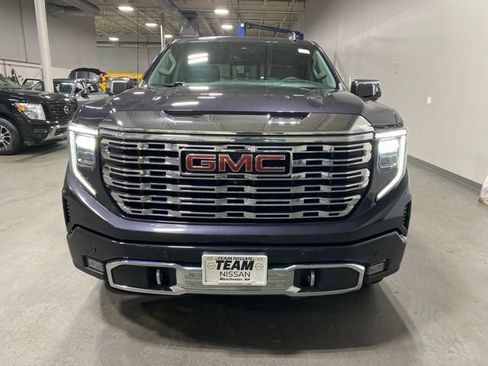 Used 2023 GMC Sierra 1500 Denali w/ Technology Package AWD/4WD image 1