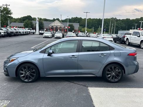 Used 2025 Toyota Corolla SE FWD image 6