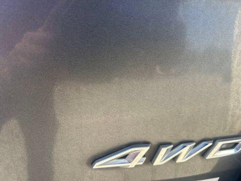 Used 2023 Ford Explorer Limited AWD/4WD image 12