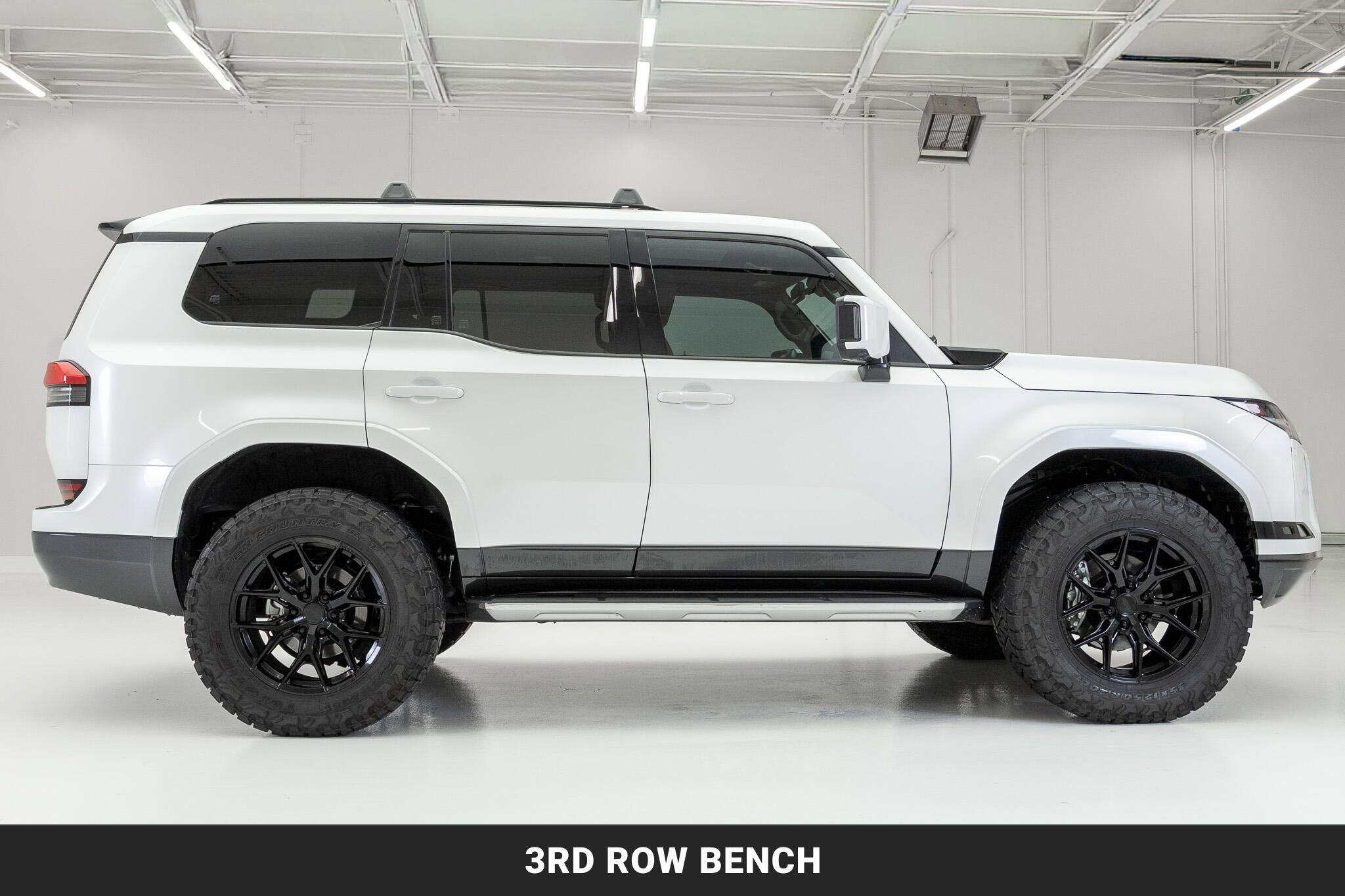 Used 2024 Lexus GX 550 w/ Accessory Package (Z1) AWD/4WD image 10