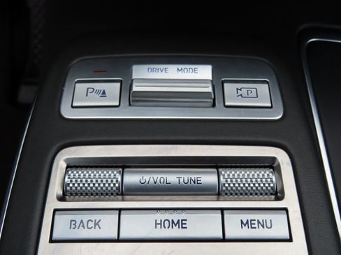 Used 2025 Genesis GV70 2.5T AWD/4WD image 10
