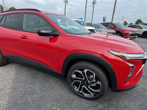 New 2026 Chevrolet Trax RS w/ Sunroof Package image 3