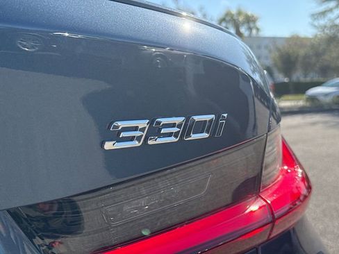 Used 2026 BMW 330i Sedan w/ M Sport Package image 11
