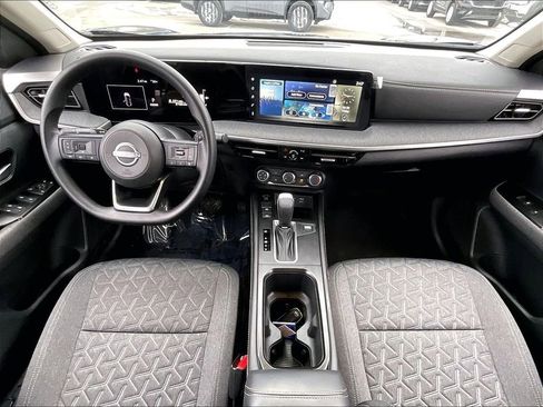 Used 2025 Nissan Kicks SV image 20