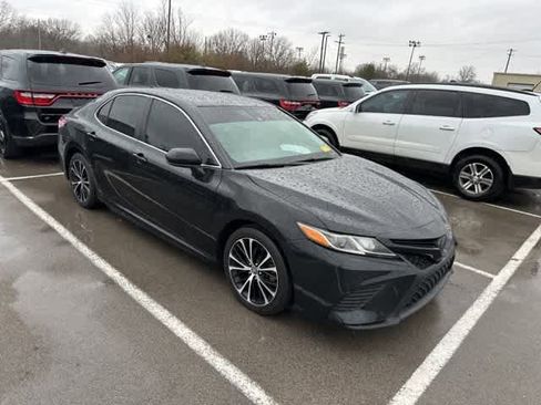 Used 2020 Toyota Camry SE image 20