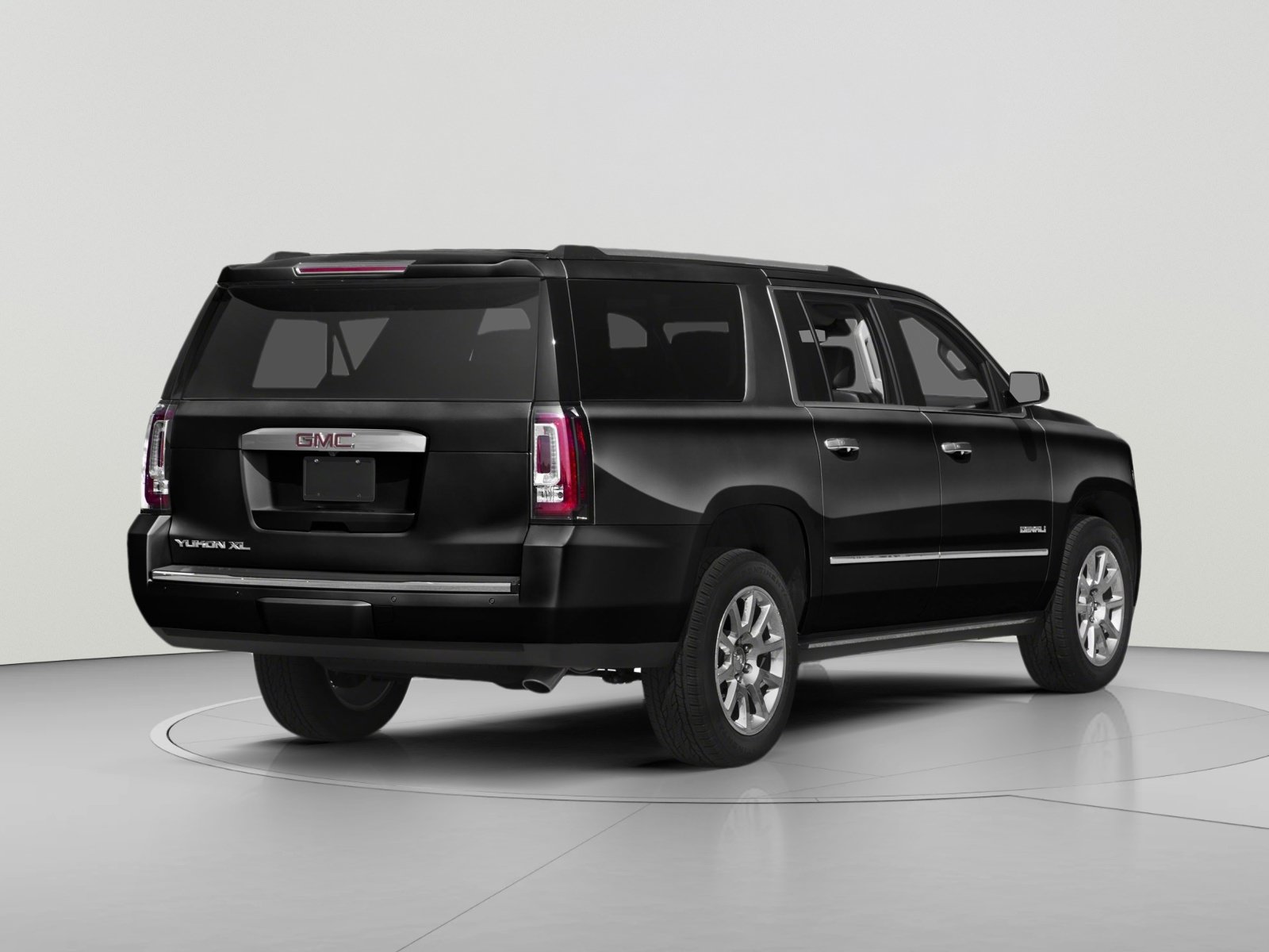 Used 2017 GMC Yukon XL Denali w/ Open Road Package AWD/4WD image 2