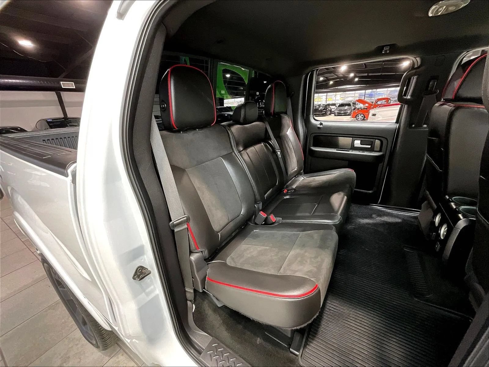 Used 2014 Ford F150 FX4 w/ Equipment Group 402A Luxury AWD/4WD image 15