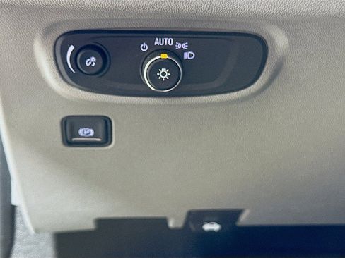 Used 2022 GMC Terrain SLE w/ Driver Convenience Package AWD/4WD image 10