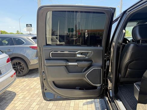 Used 2022 RAM 1500 Laramie AWD/4WD image 14