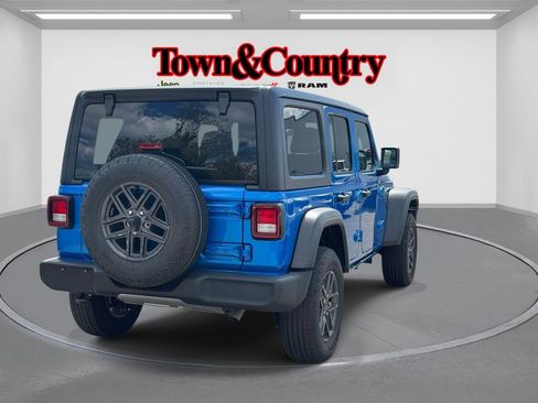 Used 2024 Jeep Wrangler Unlimited Sport AWD/4WD image 5