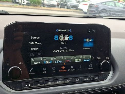 Used 2023 Nissan Rogue Platinum FWD image 19