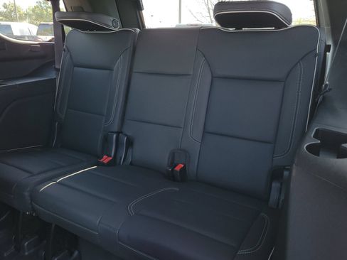 Used 2022 GMC Yukon SLT w/ SLT Luxury Package AWD/4WD image 14