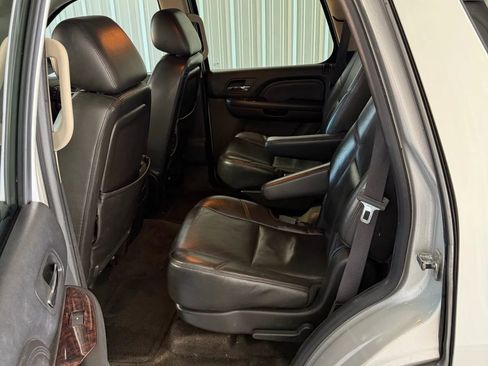 Used 2010 GMC Yukon Denali RWD image 13