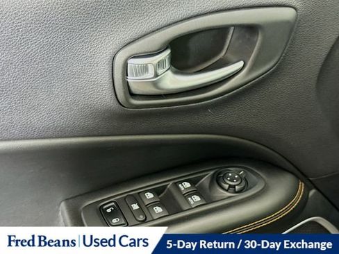 Used 2018 Jeep Compass Limited w/ Navigation Group AWD/4WD image 20