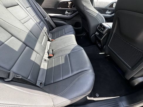 Certified 2025 Mercedes-Benz GLE 450e 4MATIC w/ Driver Assistance Package image 18