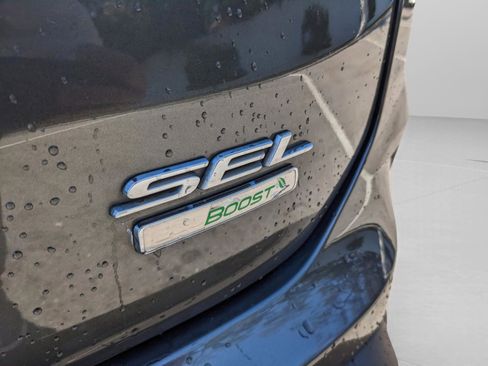 Used 2019 Ford Edge SEL w/ Equipment Group 201A image 21