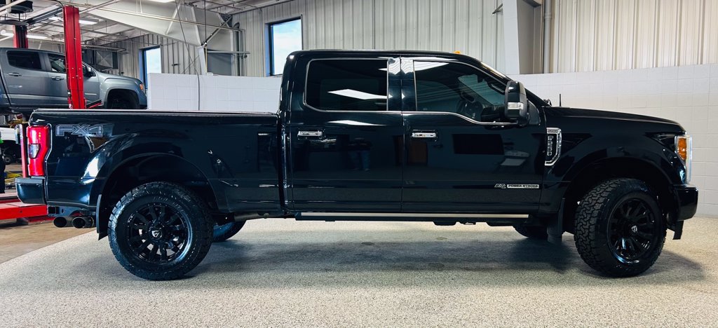 Used 2017 Ford F250 Platinum w/ Platinum Ultimate Package AWD/4WD image 7