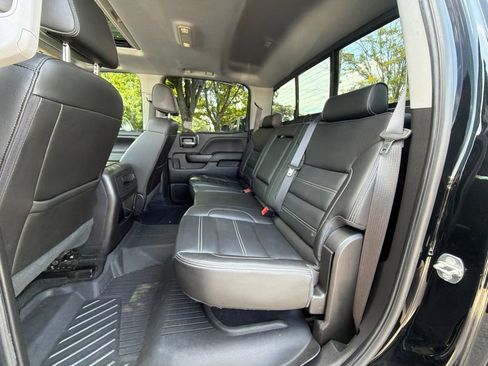 Used 2017 GMC Sierra 1500 Denali w/ Denali Ultimate Package AWD/4WD image 8