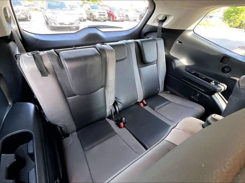 Certified 2024 Subaru Ascent Onyx Edition AWD/4WD image 29
