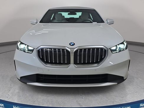Used 2026 BMW 530i RWD image 3