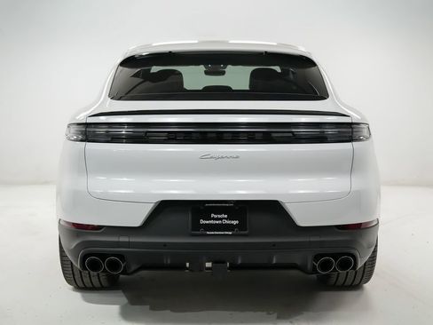 New 2026 Porsche Cayenne Coupe image 11