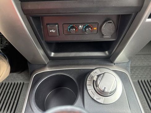 Used 2023 Toyota 4Runner Limited AWD/4WD image 32