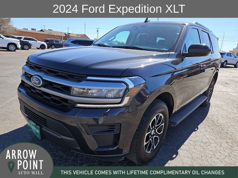Used 2024 Ford Expedition XLT image 4