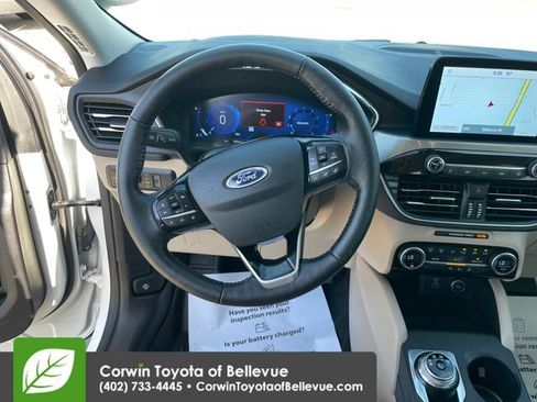Used 2021 Ford Escape Titanium AWD/4WD image 21