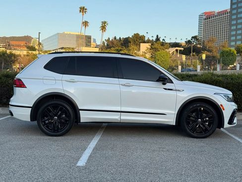 Used 2022 Volkswagen Tiguan SE R-Line FWD image 10