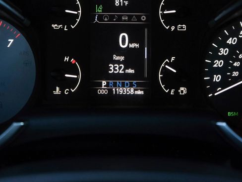 Used 2018 Toyota Sequoia Limited image 37