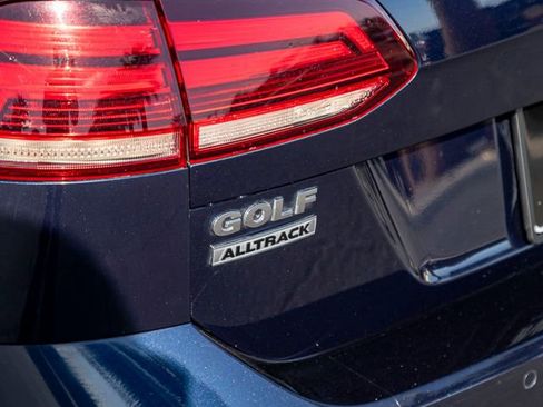 Used 2019 Volkswagen Golf Alltrack SE image 12