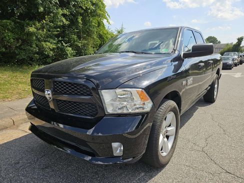 Used 2014 RAM 1500 Express RWD image 3