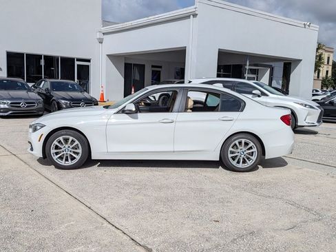 Used 2017 BMW 320i Sedan RWD image 8