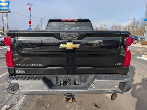 Used 2024 Chevrolet Silverado 3500 LTZ w/ LTZ Plus Package image 4