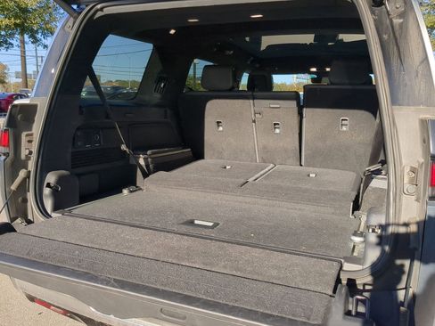 Used 2022 Rivian R1S Launch Edition image 22