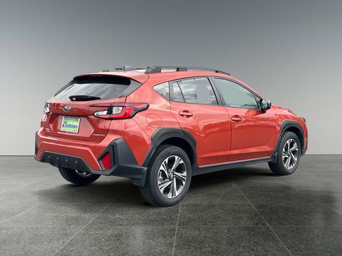 Used 2024 Subaru Crosstrek 2.0i Premium w/ Crosstrek Mirror Package AWD/4WD image 7