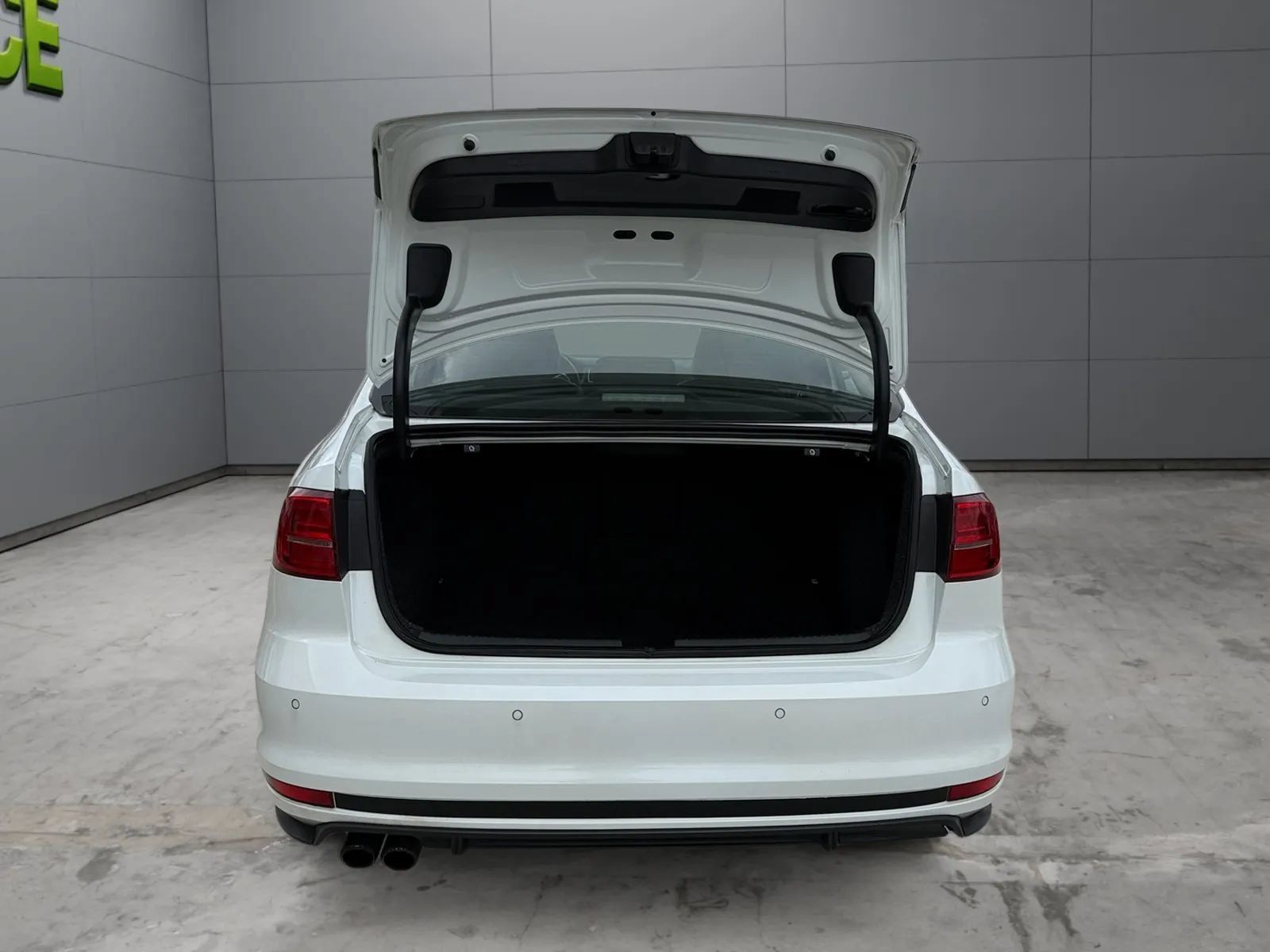 Used 2017 Volkswagen Jetta GLI FWD image 9