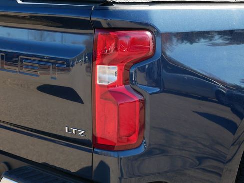 Used 2022 Chevrolet Silverado 1500 LTZ w/ LTZ Premium Package image 21