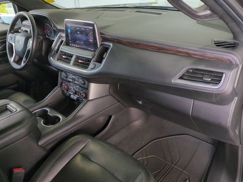 Used 2021 Chevrolet Tahoe Z71 w/ Z71 Signature Package AWD/4WD image 19