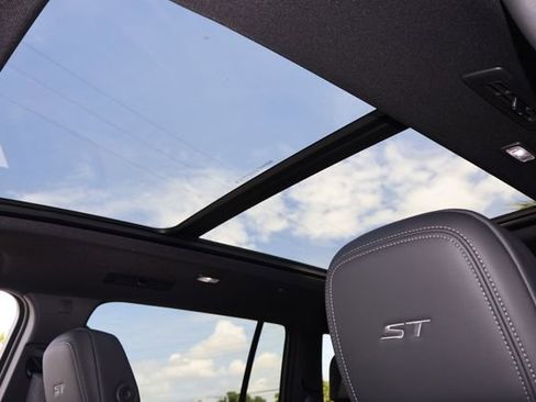 New 2026 Buick Enclave Sport Touring w/ Power Package FWD image 29