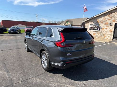 Used 2023 Honda CR-V EX image 3