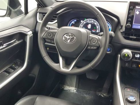 Used 2022 Toyota RAV4 XSE AWD/4WD image 32