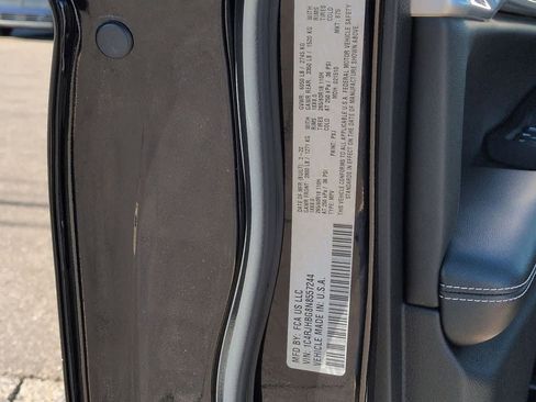 Used 2022 Jeep Grand Cherokee Limited image 34