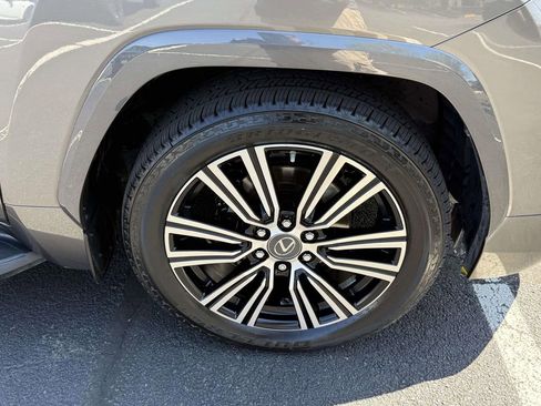 Used 2023 Lexus LX 600 4WD w/ Appearance Package image 7