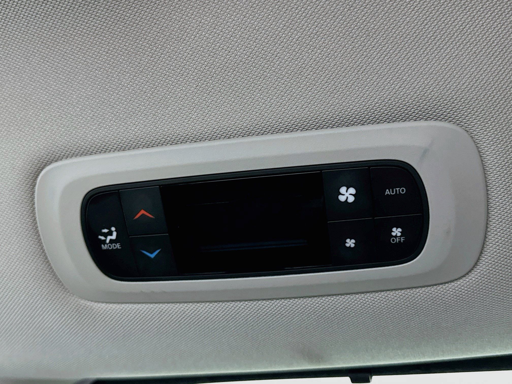 Used 2024 Chrysler Pacifica Touring-L FWD image 26