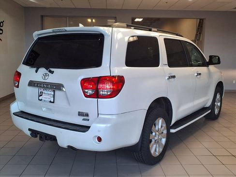 Used 2015 Toyota Sequoia Platinum image 7