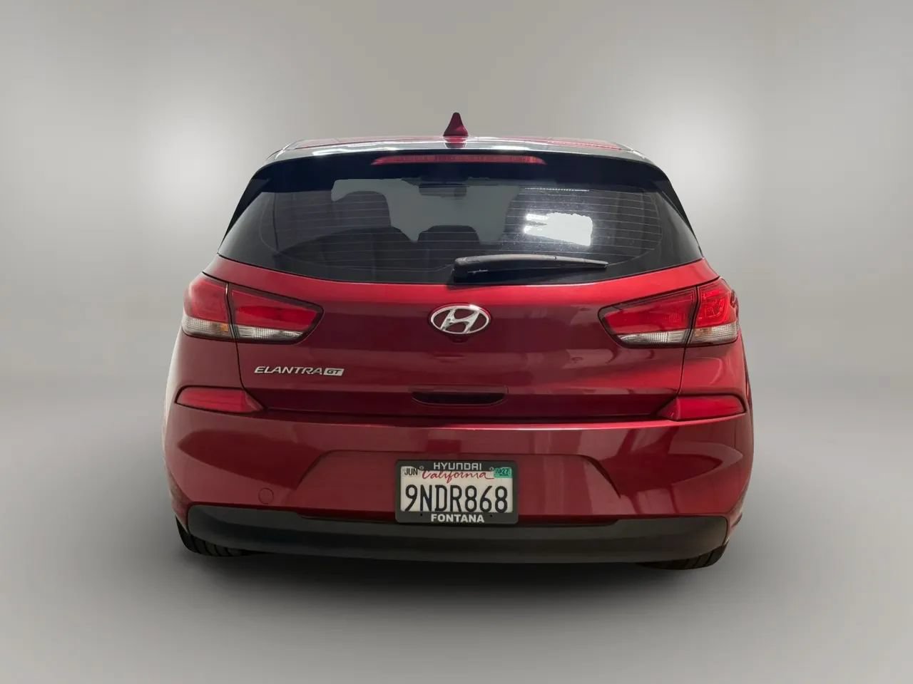 Used 2018 Hyundai Elantra GT FWD image 9