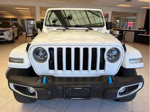 Used 2023 Jeep Wrangler Unlimited Sahara AWD/4WD image 2